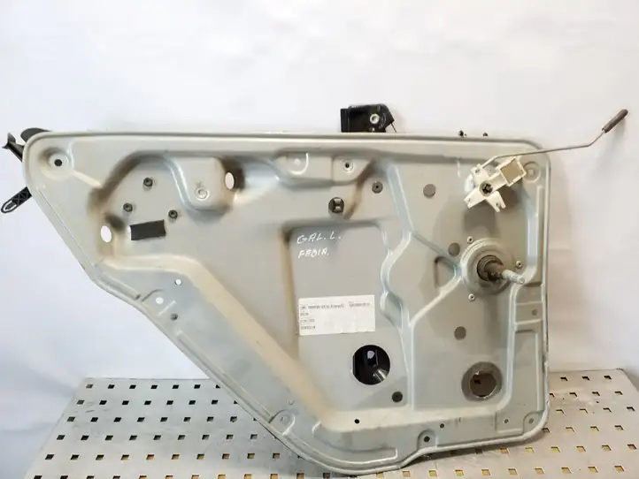 Skoda Fabia Mk1 (6Y) (1999 - 2007) 6Y0839751B Механический стеклоподъемник задней двери — фото 1