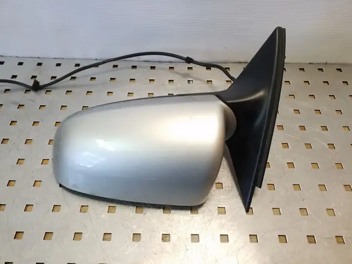 Audi A4 (2004 - 2009)  E1010681 Зеркало боковое с электрическим приводом