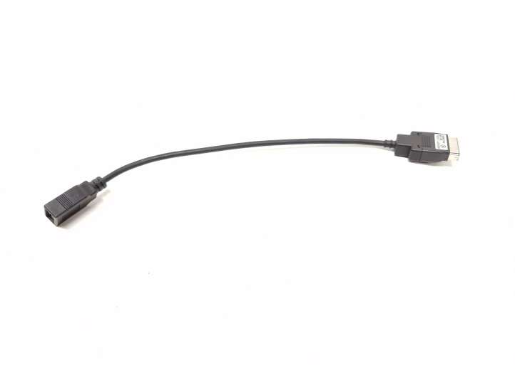 A0028272304 Mercedes-Benz CLS C218 X218 USB jungtis