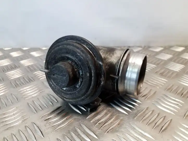 BMW 3 E46 (1998 - 2005) Клапан EGR — фото 1