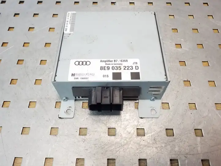 Audi A4 S4 B7 8E 8H (2004 - 2009) 8E9035223D Усилитель звука — фото 1