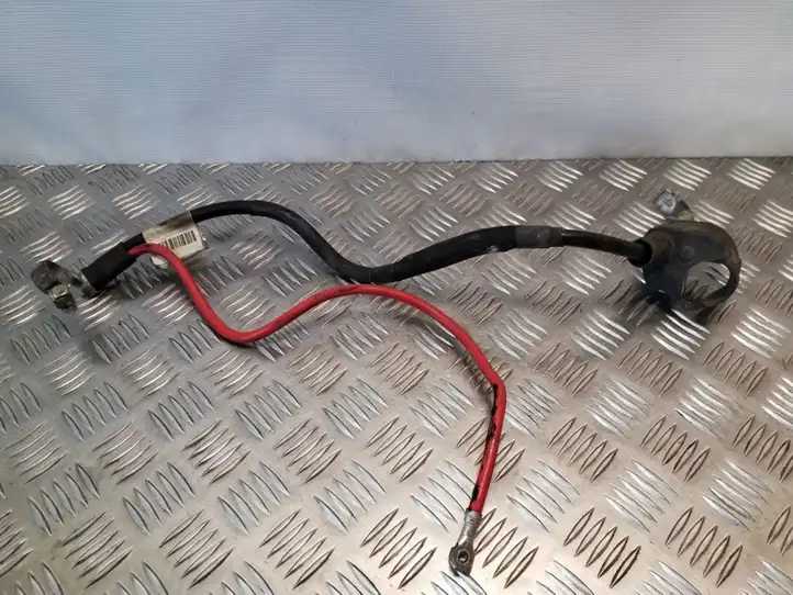 Seat Leon (1P) (2005 - 2012) 1K0971228L Плюсовой провод аккумулятора — фото 3
