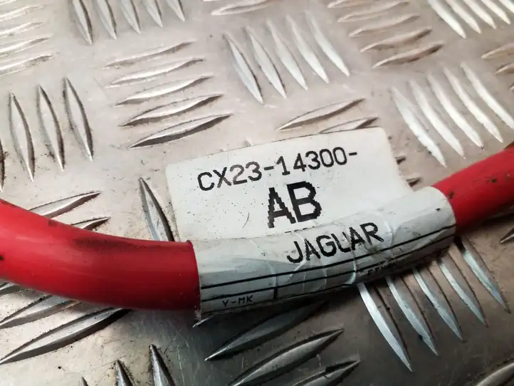 Jaguar XF X250 (2007 - 2015) CX2314300AB Плюсовой провод аккумулятора — фото 2
