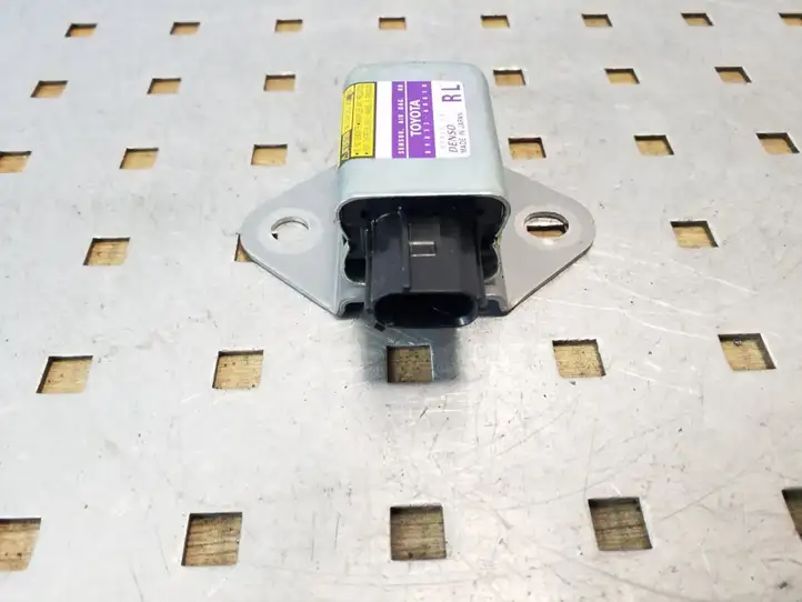 Toyota Land Cruiser (J120) (2002 - 2009) 8983360010 Датчик удара SRS — фото 4