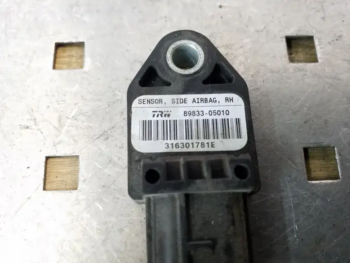 Toyota Avensis T250 (2003 - 2006) 8983305010 Датчик удара SRS — фото 2