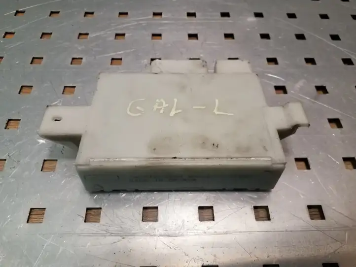 Chrysler Grand Voyager V (2007 - 2010) P04686686AM Блок управления дверью — фото 4
