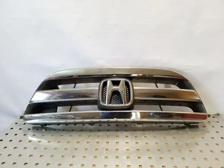 Honda FR-V (2004 - 2009) Передняя решетка — фото 3