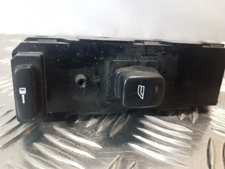 Volvo S60 (2004 - 2010) 30739981 Кнопка стеклоподъемников — фото 1