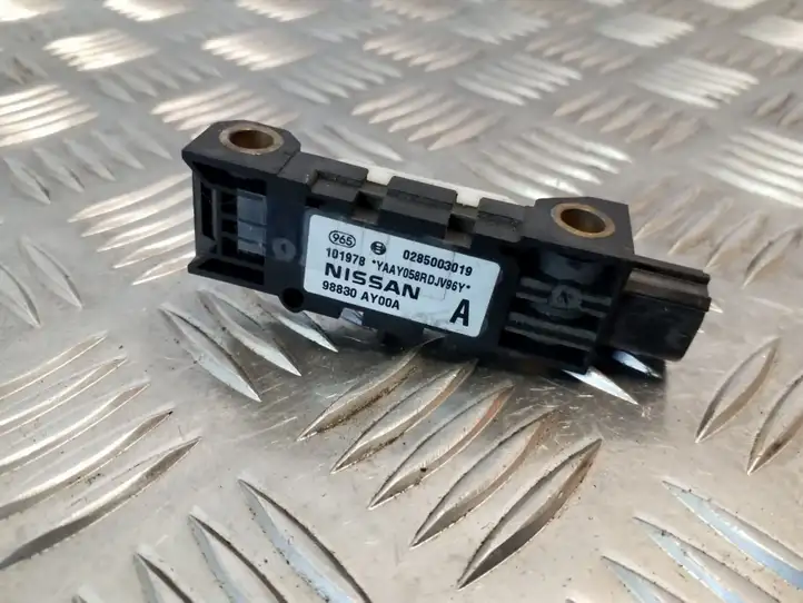 Nissan Primera (2001 - 2008) 98830AY00A Датчик удара SRS — фото 1