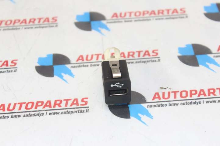 9237656 BMW 6 F06 Gran coupe USB jungtis