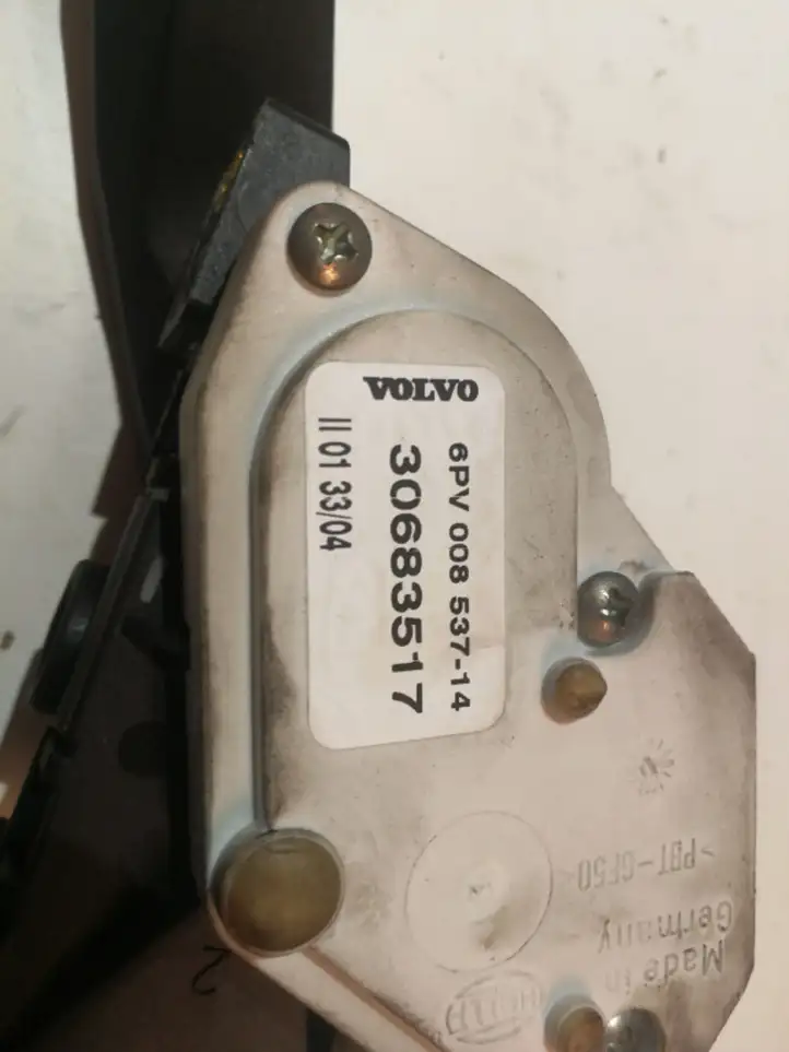 Volvo S60 (2004 - 2010) 30683517 Педаль акселератора — фото 2