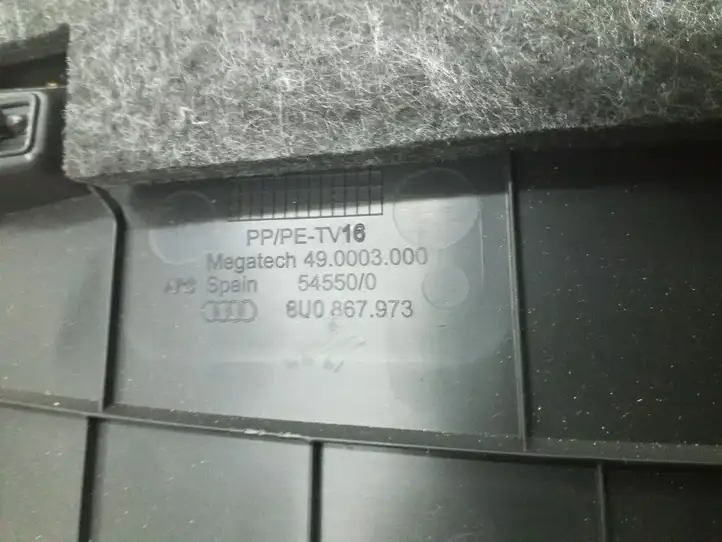Audi Q3 8U (2011 - 2014) 8U0867973 Верхняя обшивка у окна — фото 4