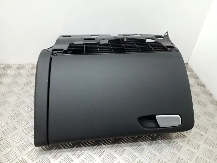 Audi A4 S4 B8 8K (2007 - 2011) 8K1857035B Бардачок в сборе — фото 1