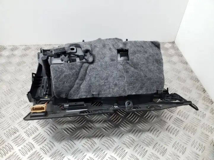 Audi A4 S4 B8 8K (2007 - 2011) 8K1857035B Бардачок в сборе — фото 5