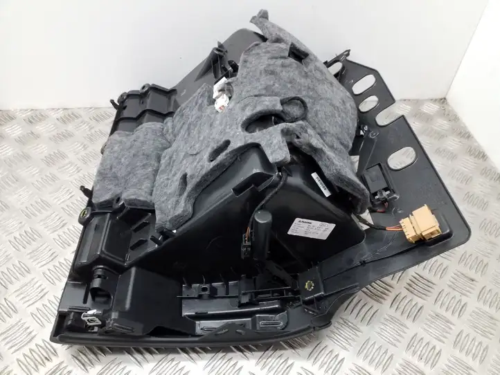 Audi A4 S4 B8 8K (2007 - 2011) 8K1857035B Бардачок в сборе — фото 12
