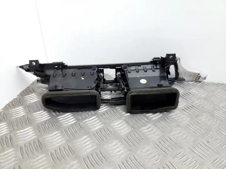 Audi A6 C7 (2011 - 2014) 4G1820951 Центральный воздушный дефлектор — фото 4
