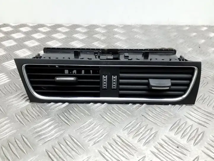 Audi A4 S4 B8 8K (2007 - 2011) 8T1820951D Центральный воздушный дефлектор — фото 1