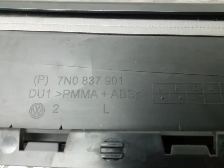 Volkswagen Sharan (2010 - 2015) 7N0837901 Накладка стекла передней двери — фото 6