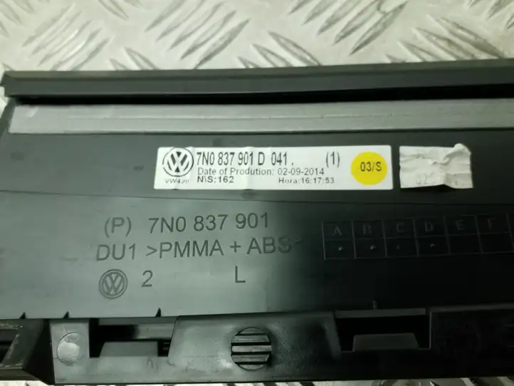 Volkswagen Sharan (2010 - 2015) 7N0837901D Накладка стекла передней двери — фото 2