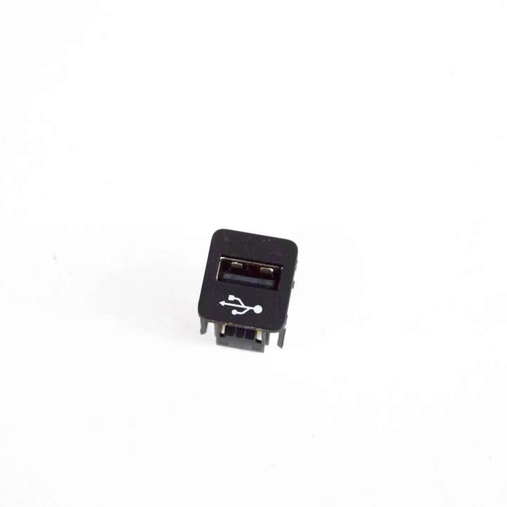 9229294 BMW X3 G01 USB jungtis