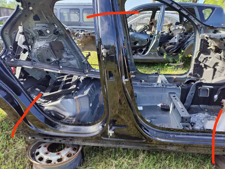 Volvo XC40 (2017 - ) Задний порог кузова — фото 1