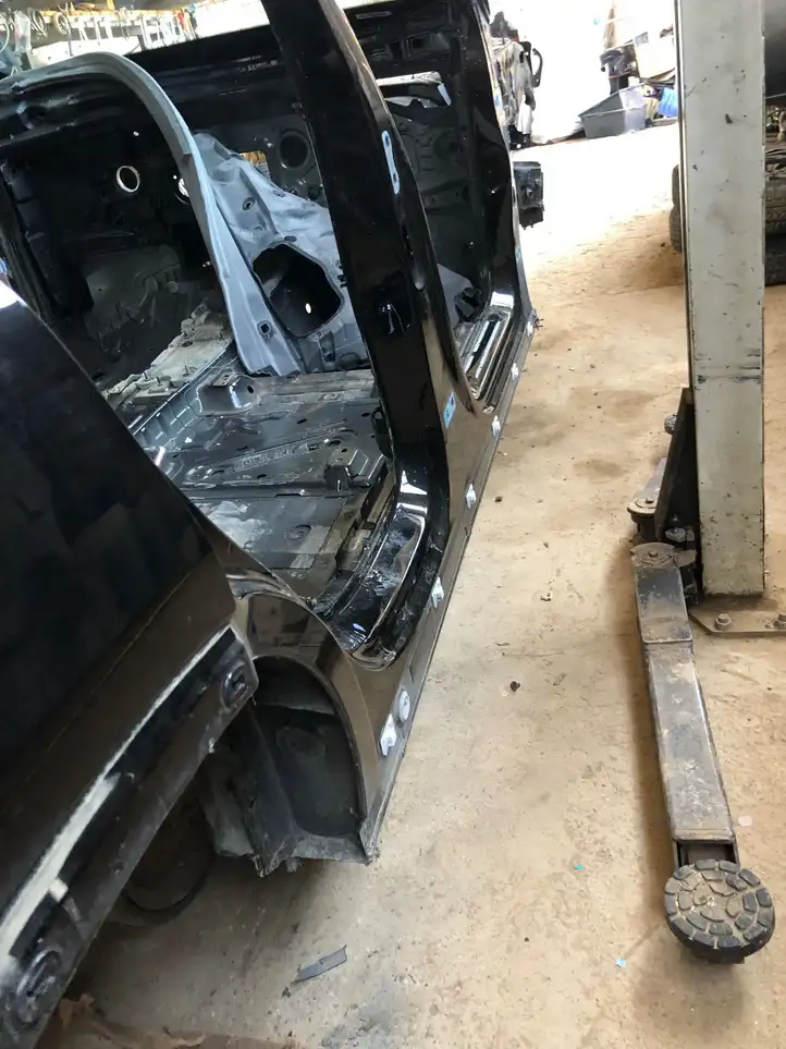 Mercedes-Benz EQA Передний порог кузова — фото 3