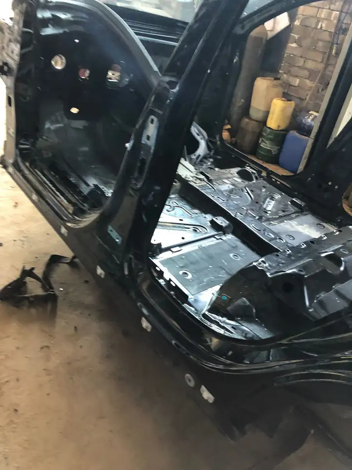 Mercedes-Benz EQA Передний порог кузова — фото 2