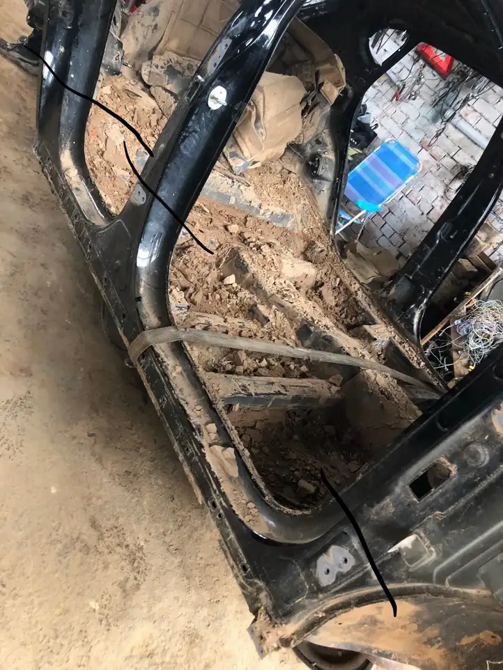 Hyundai Kona II (2023 - ) Передний порог кузова — фото 3