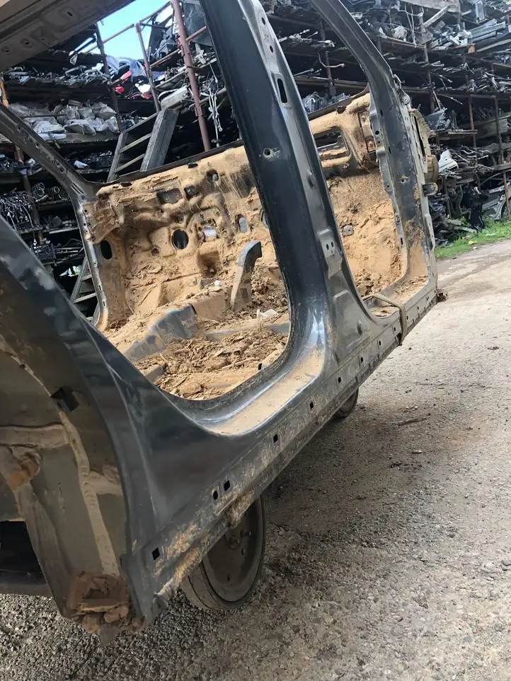 Hyundai Kona II (2023 - ) Передний порог кузова — фото 3