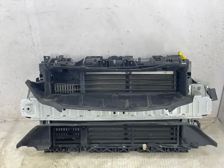 Ford Transit Courier (2014 - 2022) H1BB8B041C Передняя часть кузова — фото 1