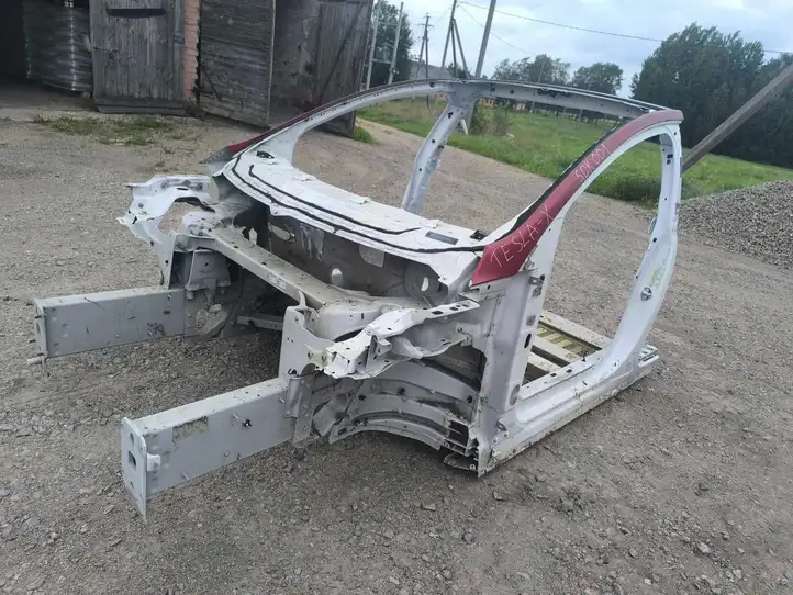 Tesla Model X (2015 - 2021) Передняя часть кузова — фото 4