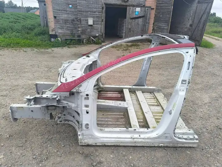 Tesla Model X (2015 - 2021) Передняя часть кузова — фото 6