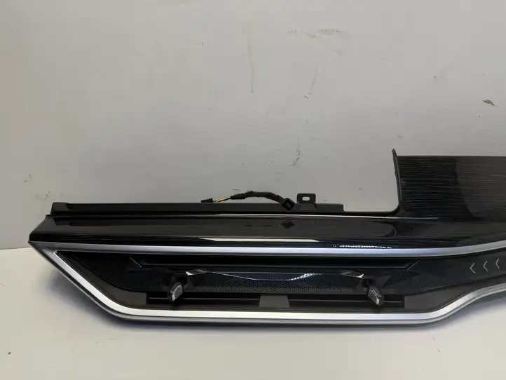 BMW X5 G05 (2018 - ) 5A01333 Воздушная решетка панели — фото 15