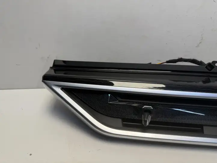 BMW X5 G05 (2018 - ) 5A01333 Воздушная решетка панели — фото 17