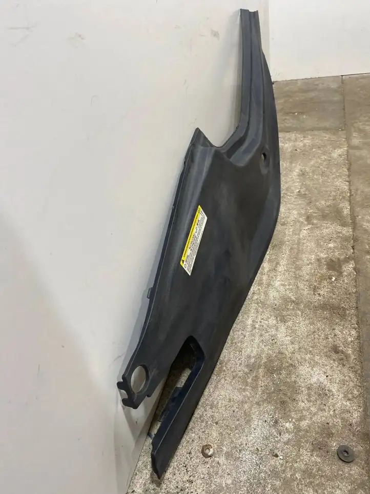 Tesla Model S (2012 - 2016) 100632800F Обшивка бардачка — фото 4
