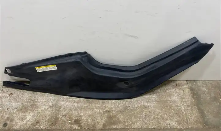 Tesla Model S (2012 - 2016) 100632800F Обшивка бардачка — фото 5