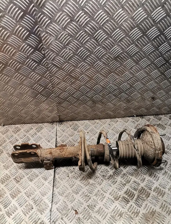 Toyota Avensis Verso (2001 - 2004) Передняя стойка амортизатора — фото 1