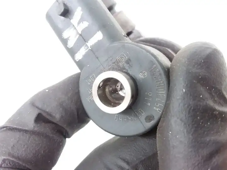 Opel Astra H (2004 - 2009) 0445110118 Форсунка — фото 3
