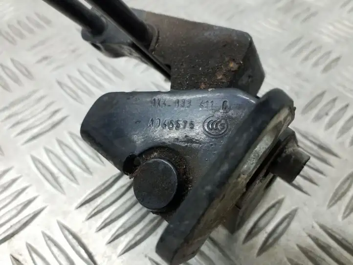 Volkswagen Golf VI (2009 - 2013) 1K4833411C Нижняя петля задней двери — фото 4