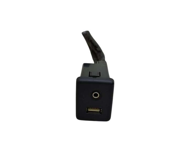 22875063 Opel Insignia A USB jungtis