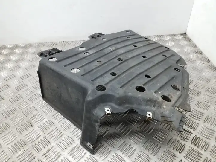 Seat Leon (5F) (2012 - 2019) 5F9825102A Защита днища задней части — фото 1