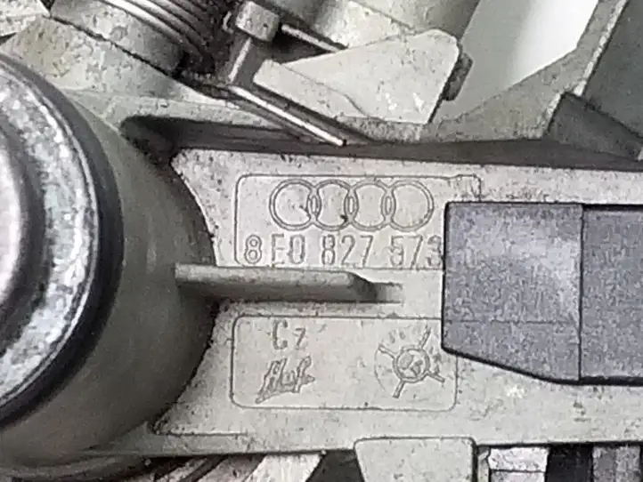 Audi A4 S4 B6 8E 8H (2000 - 2006) 8E0827573 Замок крышки багажника — фото 4