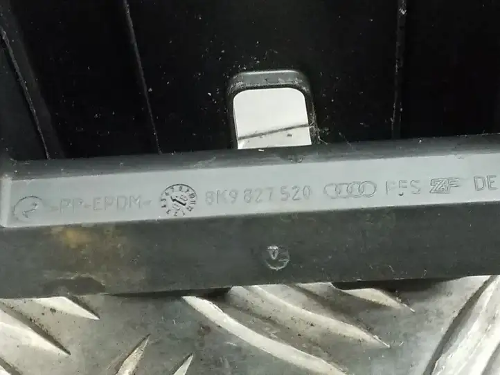 Audi A4 S4 B8 8K (2007 - 2011) 8K9827503 Замок крышки багажника — фото 2