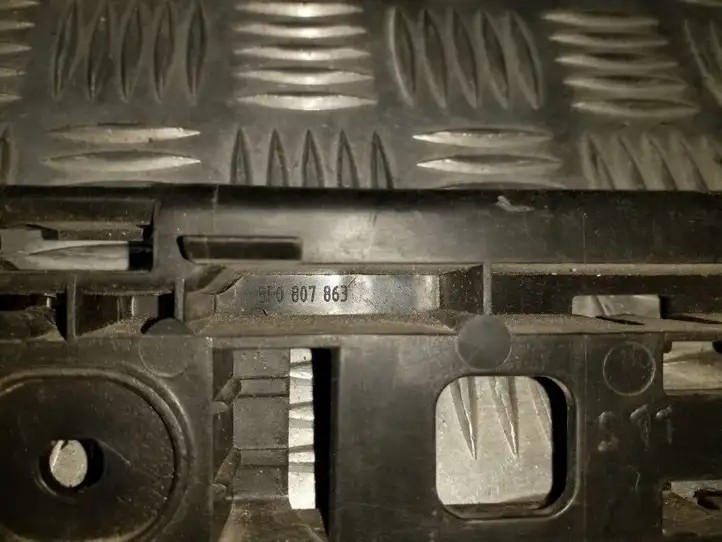 Seat Leon (5F) (2012 - 2019) 5F0807863 Кронштейн заднего бампера — фото 3