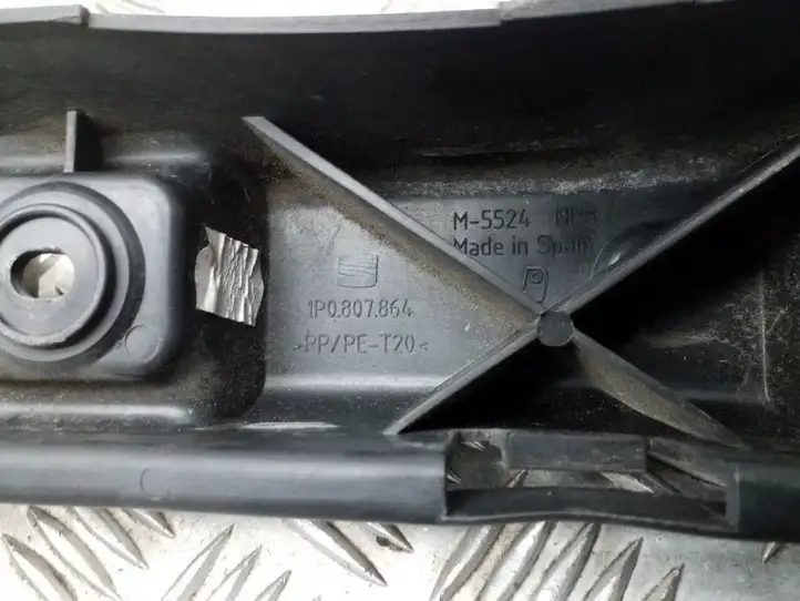 Seat Leon (1P) (2005 - 2012) 1P0807864 Кронштейн заднего бампера — фото 4