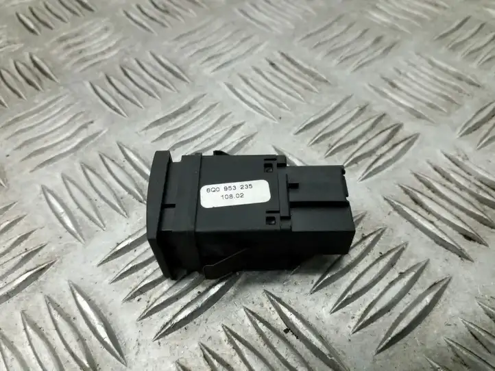 Volkswagen Polo (2001 - 2005) 6Q0953235 Включатель аварийных фонарей — фото 2