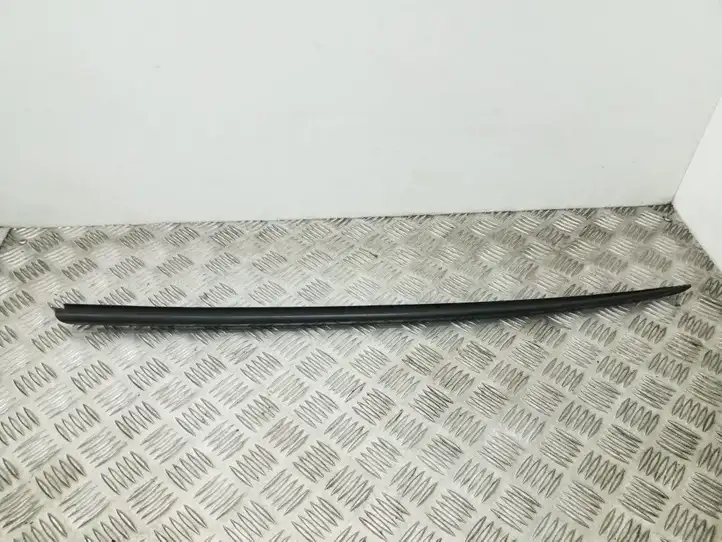 Audi A4 S4 B8 8K (2007 - 2011) 8K0854327 Накладка стоек лобового стекла — фото 1