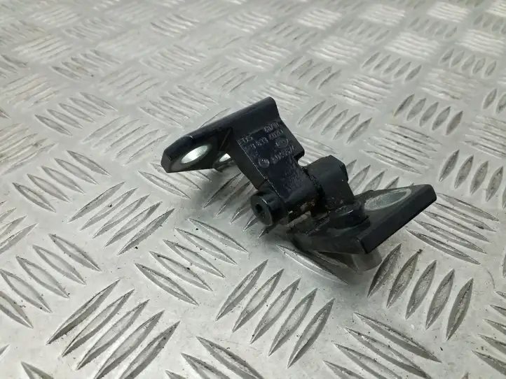 Volkswagen Golf VI (2009 - 2013) 1K9833402D Верхняя петля задней двери — фото 1
