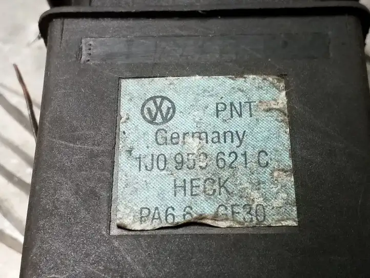Volkswagen Golf IV (1998 - 2005) 1J0959621C Кнопка обогрева стекла — фото 3
