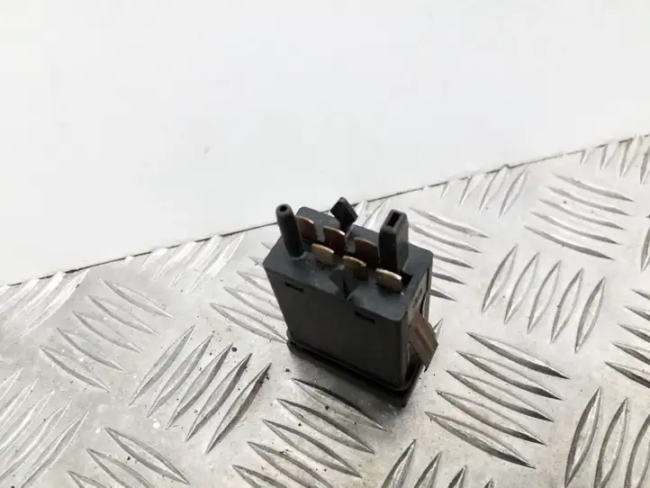 Volkswagen PASSAT B5.5 (2001 - 2005) 3B0959621C Кнопка обогрева стекла — фото 2